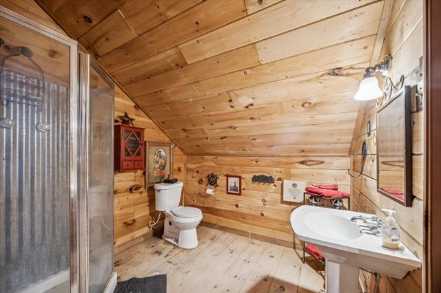 8401 Equestrian Lane, Washington, TX 77880