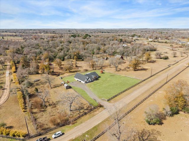 8401 Equestrian Lane, Washington, TX 77880