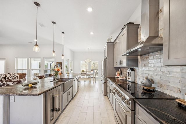 8401 Equestrian Lane, Washington, TX 77880