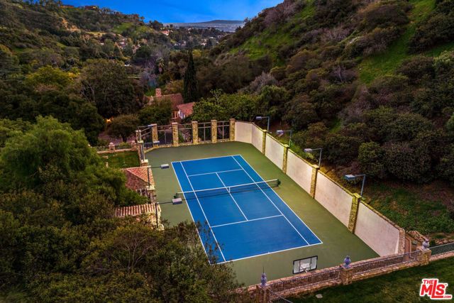 9631 Cedarbrook Drive, Beverly Hills, CA 90210
