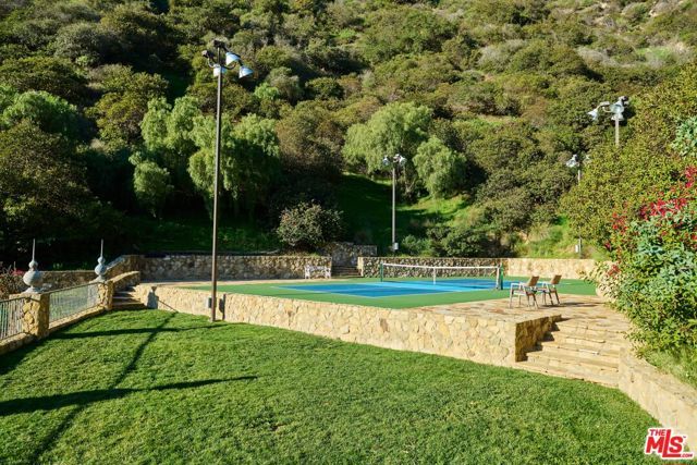 9631 Cedarbrook Drive, Beverly Hills, CA 90210