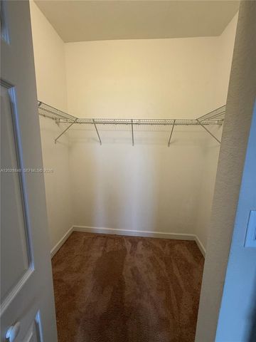 8923 W 35th Avenue, Hialeah, FL 33018