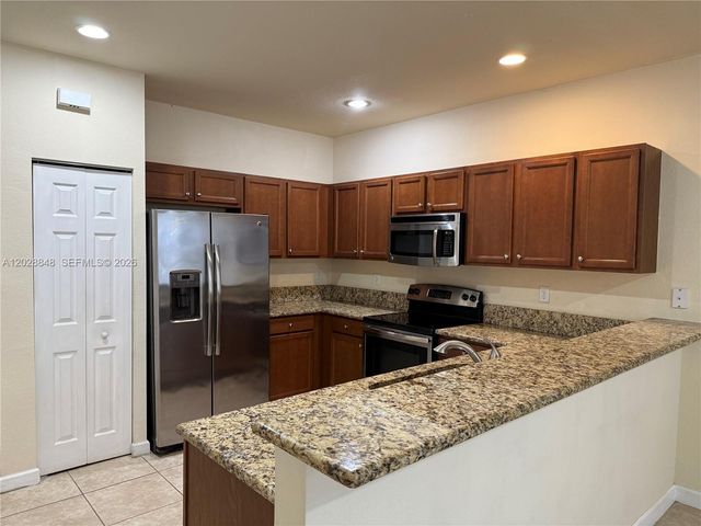 8923 W 35th Avenue, Hialeah, FL 33018