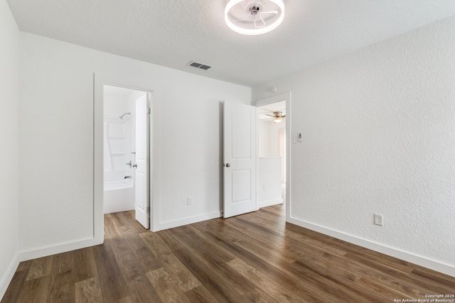 8838 Meadow Trace, San Antonio, TX 78250