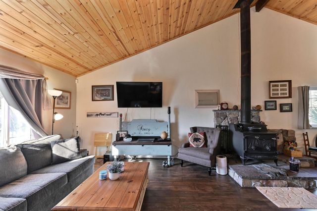 3653 Chuckwagon Dr, Copperopolis, CA 95228