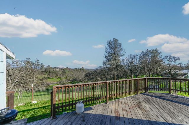 3653 Chuckwagon Dr, Copperopolis, CA 95228
