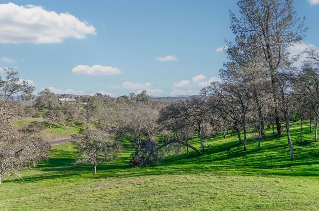 3653 Chuckwagon Dr, Copperopolis, CA 95228