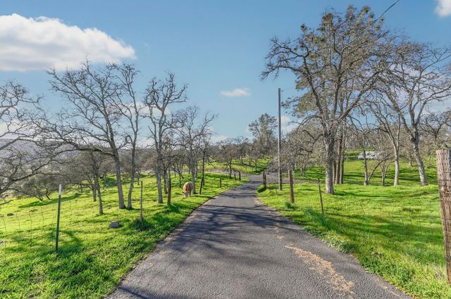 3653 Chuckwagon Dr, Copperopolis, CA 95228