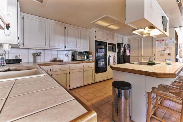 3653 Chuckwagon Dr, Copperopolis, CA 95228