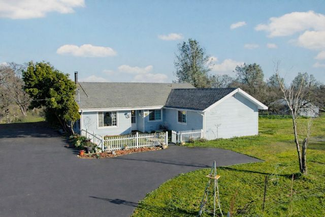 3653 Chuckwagon Dr, Copperopolis, CA 95228