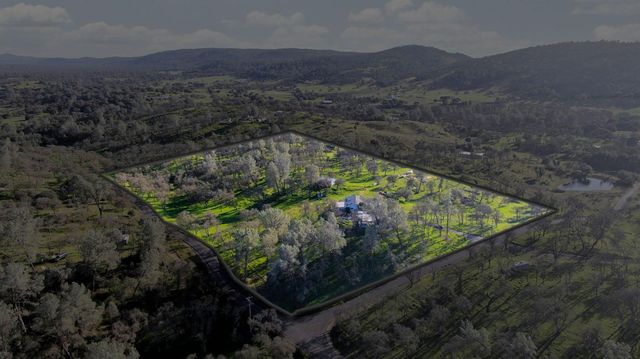 3653 Chuckwagon Dr, Copperopolis, CA 95228