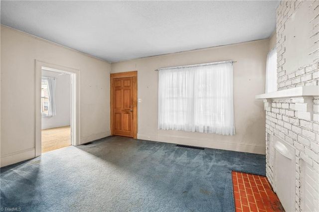 800 S Sunset Drive, Winston-salem, NC 27103