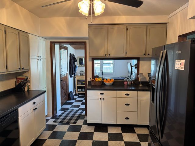 2946 POPLAR Street, Erie, PA 16508