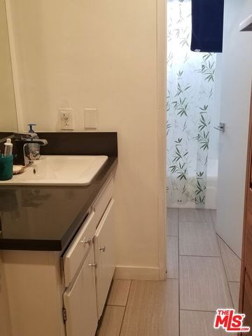 453 S Gramercy Place, Los Angeles, CA 90020