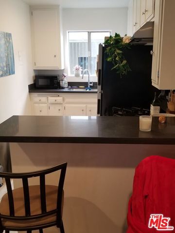 453 S Gramercy Place, Los Angeles, CA 90020