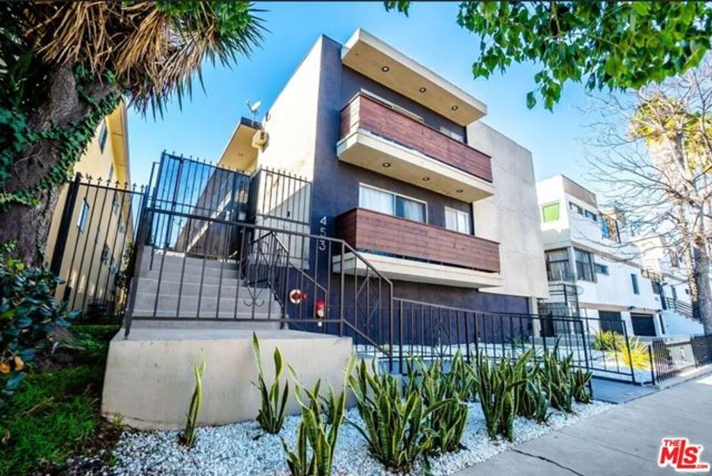 453 S Gramercy Place, Los Angeles, CA 90020