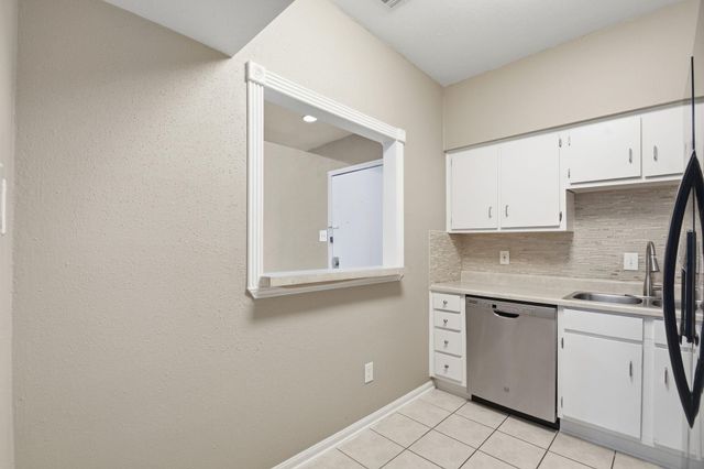 2100 Tanglewilde Street 642, Houston, TX 77063