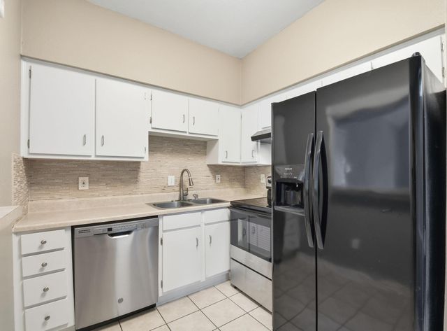 2100 Tanglewilde Street 642, Houston, TX 77063