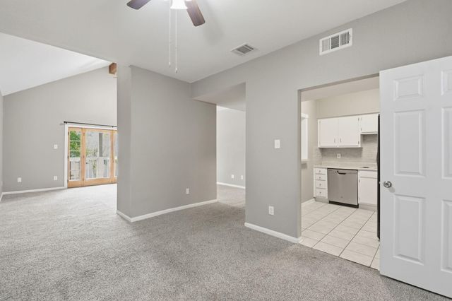 2100 Tanglewilde Street 642, Houston, TX 77063