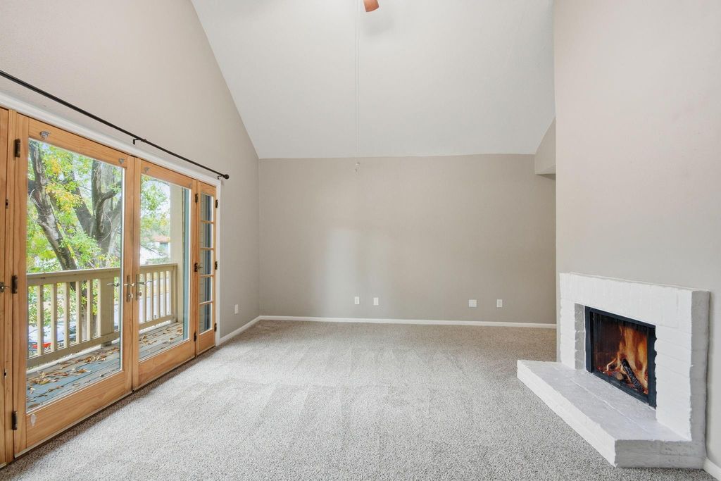 2100 Tanglewilde Street 642, Houston, TX 77063