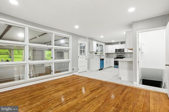 3126 RICES LN, Baltimore, MD 21244