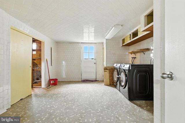 3126 RICES LN, Baltimore, MD 21244