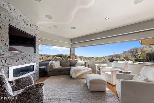 9887 E Palo Brea Drive, Scottsdale, AZ 85262