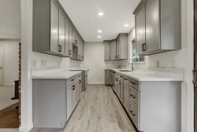 11013 Wolf Dr, Grass Valley, CA 95949