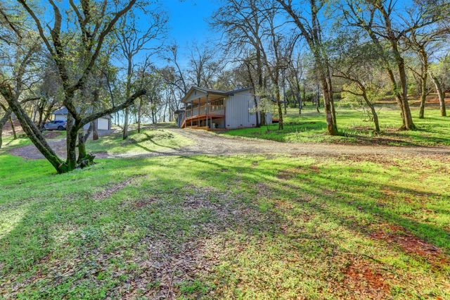 11013 Wolf Dr, Grass Valley, CA 95949