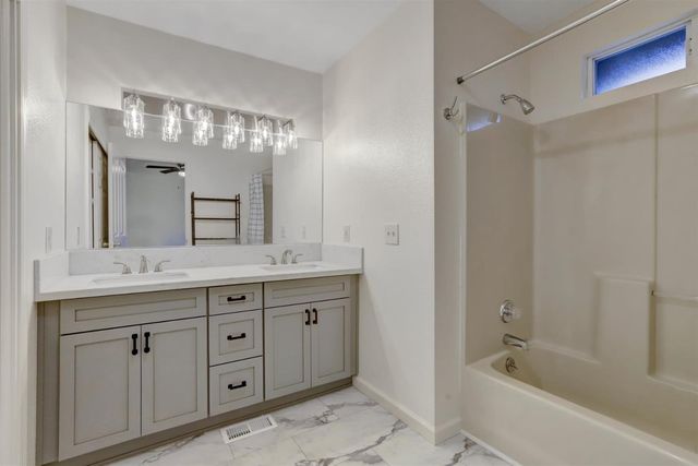 11013 Wolf Dr, Grass Valley, CA 95949