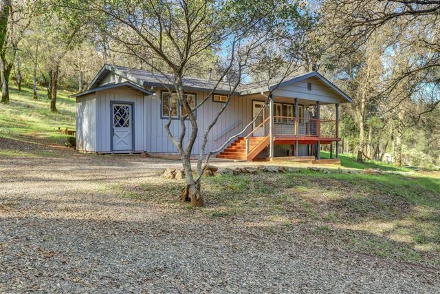 11013 Wolf Dr, Grass Valley, CA 95949