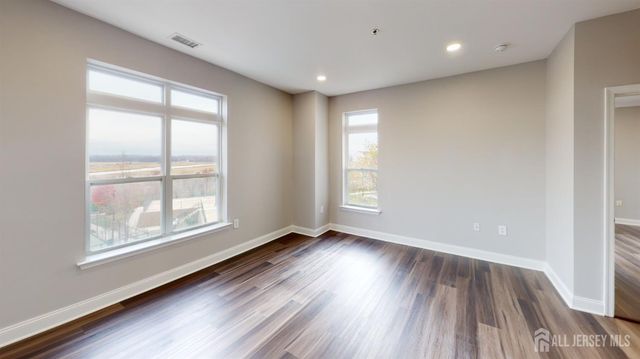 6301 Fernandez Court, Sayreville, NJ 08859