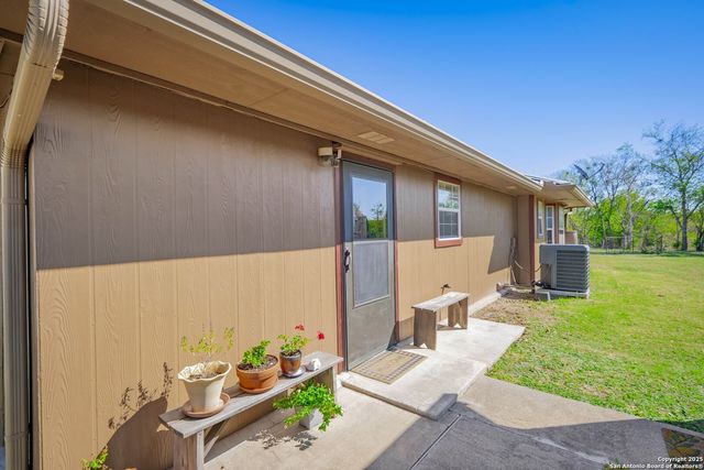 9920 Fm 1101, Seguin, TX 78155