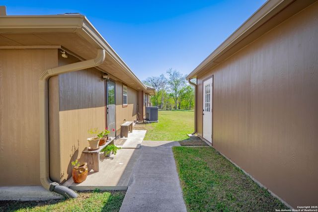 9920 Fm 1101, Seguin, TX 78155