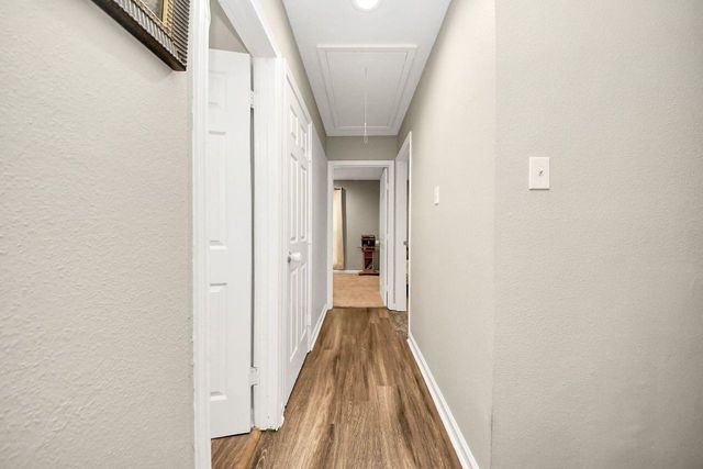 218 E Dumble Street, Alvin, TX 77511