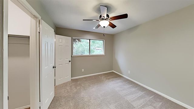 218 E Dumble Street, Alvin, TX 77511