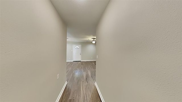 218 E Dumble Street, Alvin, TX 77511