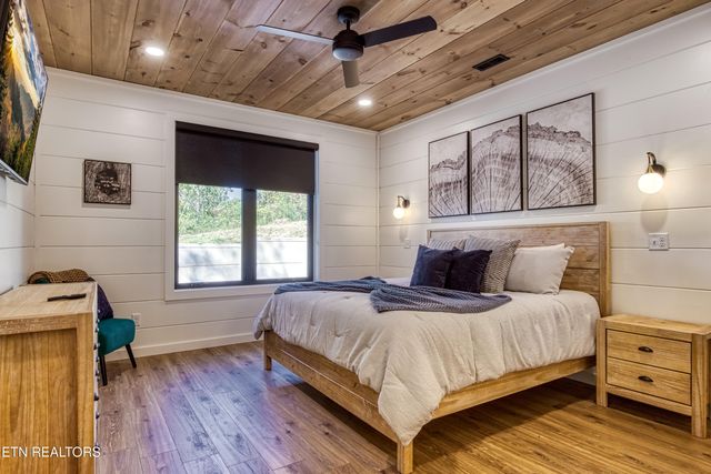 1028 Old Cartertown Road Rd, Gatlinburg, TN 37738