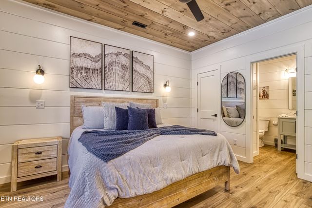 1028 Old Cartertown Road Rd, Gatlinburg, TN 37738