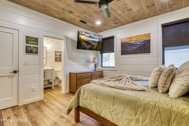 1028 Old Cartertown Road Rd, Gatlinburg, TN 37738