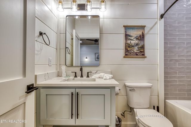 1028 Old Cartertown Road Rd, Gatlinburg, TN 37738