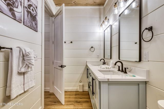 1028 Old Cartertown Road Rd, Gatlinburg, TN 37738