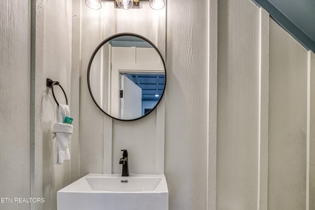 1028 Old Cartertown Road Rd, Gatlinburg, TN 37738