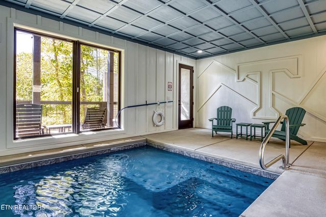 1028 Old Cartertown Road Rd, Gatlinburg, TN 37738