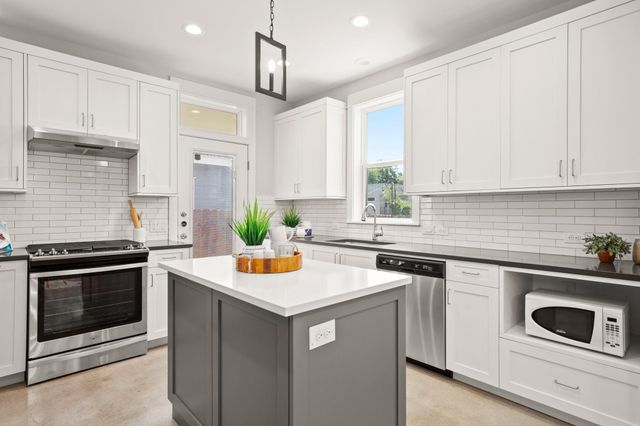 1809 Chestnut 1, Austin, TX 78702