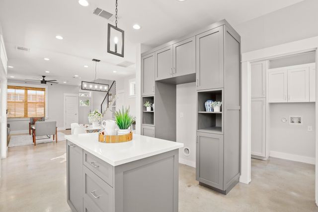 1809 Chestnut 1, Austin, TX 78702