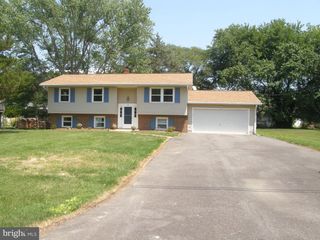 21456 LYNN DR, Lexington Park, MD 20653