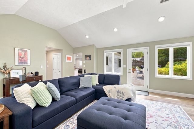 7 Philip Road, Framingham, MA 01701