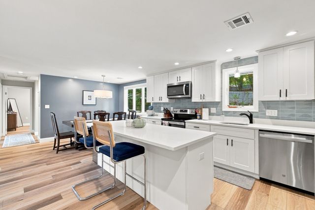 7 Philip Road, Framingham, MA 01701