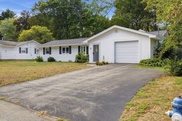 7 Philip Road, Framingham, MA 01701